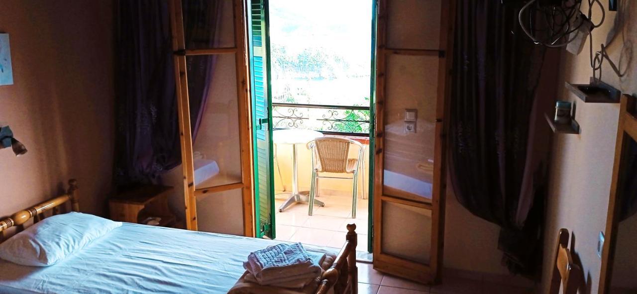 פאלאוקסטריצה Vassilis Apartments מראה חיצוני תמונה