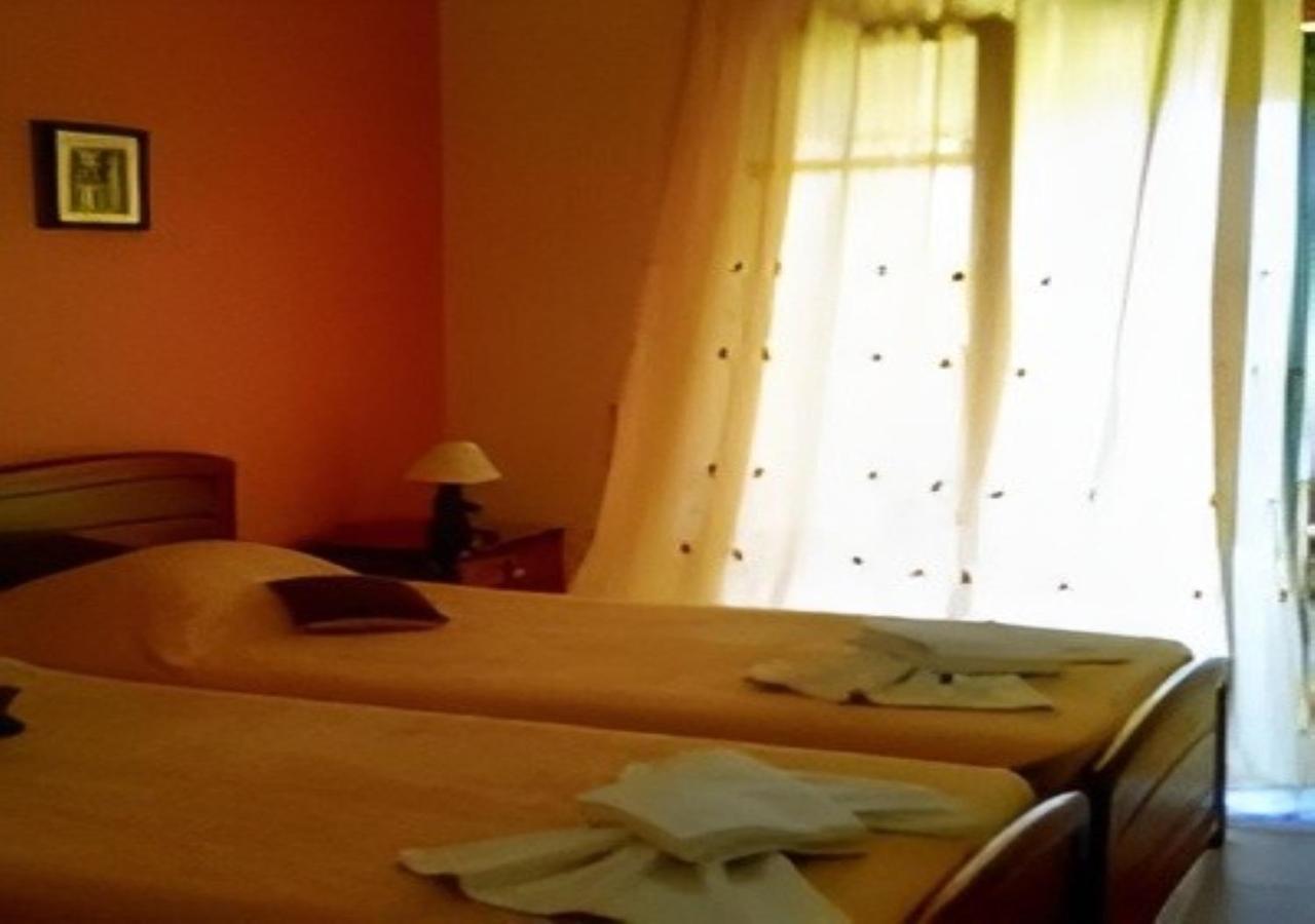 פאלאוקסטריצה Vassilis Apartments מראה חיצוני תמונה