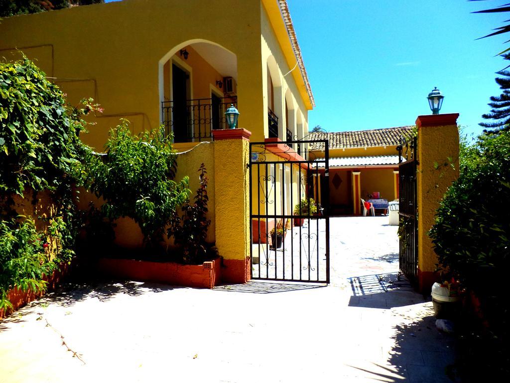 פאלאוקסטריצה Vassilis Apartments מראה חיצוני תמונה