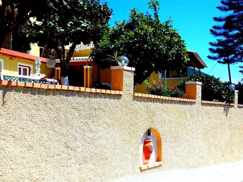 פאלאוקסטריצה Vassilis Apartments מראה חיצוני תמונה